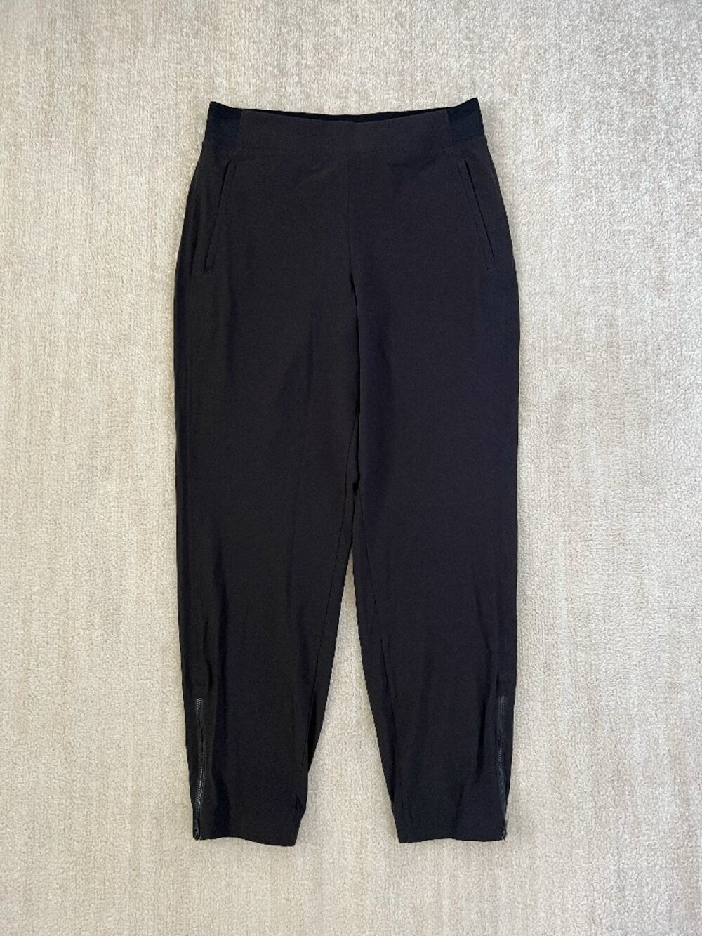 Athleta Brooklyn Heights High Rise Jogger Black Pants 533443 Ankle Zip Size 4